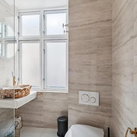 Апартаменты Location - 5 Min To Tivoli And Main Station Копенгаген