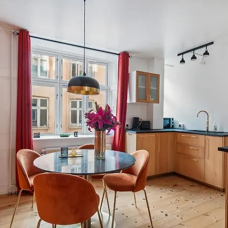 Location - 5 Min To Tivoli And Main Station Daire *